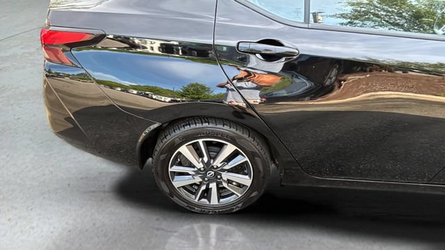 Used 2025 Nissan Versa SV FWD image 34