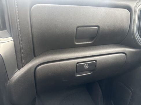 Used 2021 Chevrolet Silverado 1500 LT image 27