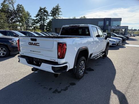 Used 2023 GMC Sierra 3500 AT4 w/ AT4 Preferred Package AWD/4WD image 5