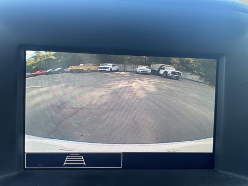 Used 2022 GMC Terrain SLE w/ Driver Convenience Package image 21