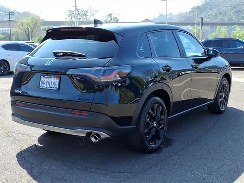 Used 2025 Honda HR-V Sport image 4
