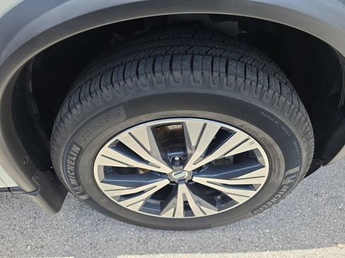 Used 2021 Nissan Rogue SV w/ Premium Package FWD image 8