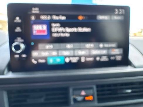 Used 2025 Honda Pilot TrailSport image 14