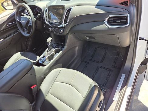 Used 2024 Chevrolet Equinox Premier FWD image 16