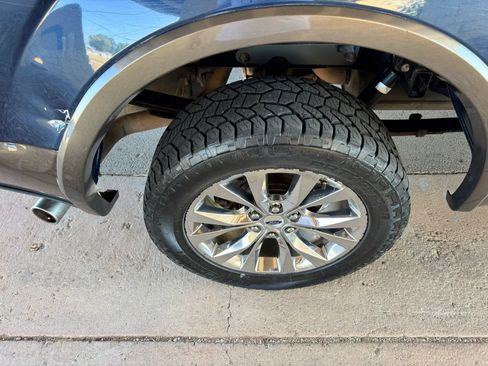 Used 2017 Ford F150 Lariat AWD/4WD image 32