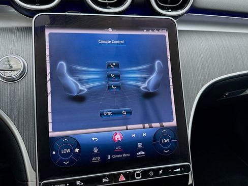 Used 2024 Mercedes-Benz C 300 Sedan image 12