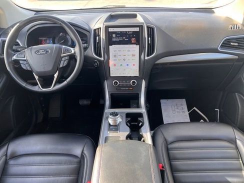 Used 2024 Ford Edge SEL image 10