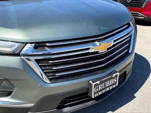 Used 2022 Chevrolet Traverse LT FWD image 37