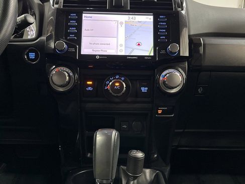 Used 2020 Toyota 4Runner Venture image 24