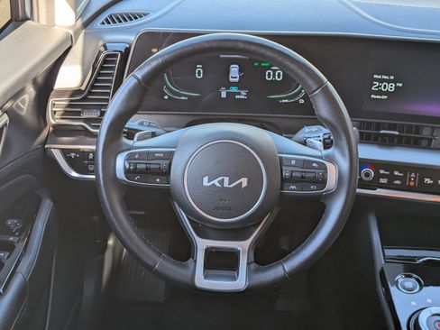 Used 2023 Kia Sportage EX image 16