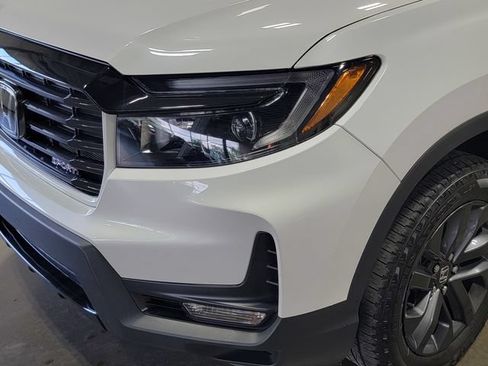 Certified 2023 Honda Ridgeline Sport image 9