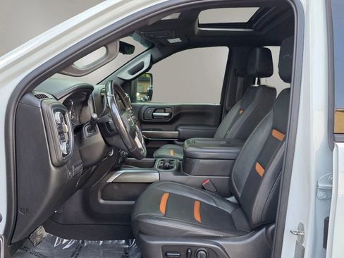 Used 2021 GMC Sierra 2500 AT4 w/ AT4 Premium Plus Package AWD/4WD image 11