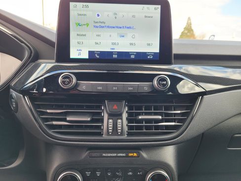 Used 2025 Ford Escape ST-Line image 25