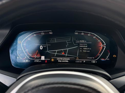 Used 2022 BMW X6 xDrive40i w/ M Sport Package image 17