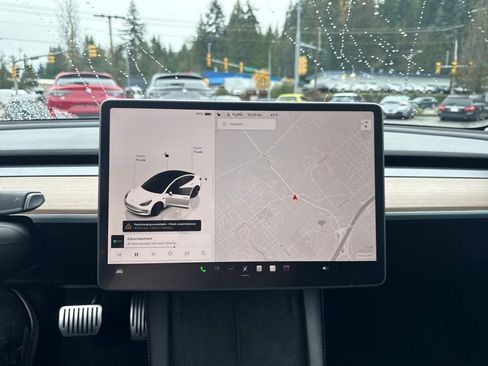 Used 2023 Tesla Model 3 Standard Range image 23