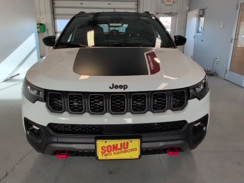 New 2026 Jeep Compass Trailhawk w/ Trailer Tow Group image 8