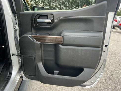 Used 2021 Chevrolet Silverado 1500 RST image 16