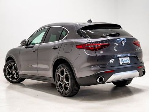 Used 2019 Alfa Romeo Stelvio AWD image 22