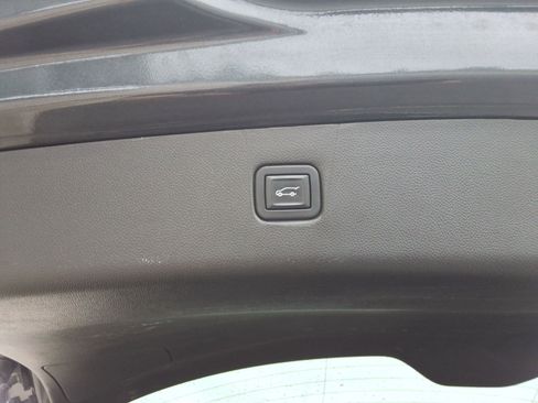 Used 2022 Chevrolet Blazer LT AWD/4WD image 24