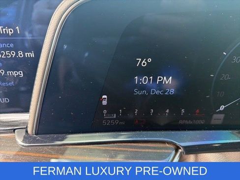 Used 2024 Cadillac Escalade ESV Sport w/ LPO, ONYX Package image 6