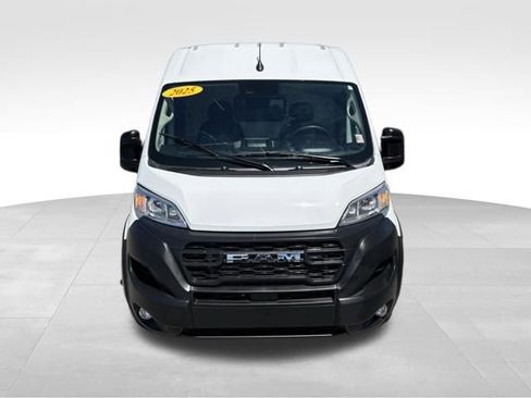 Used 2025 RAM ProMaster 2500 w/ Convenience Group FWD image 5