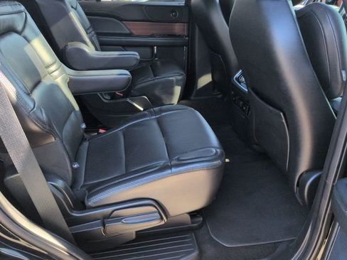 Used 2021 Lincoln Navigator Reserve AWD/4WD image 36