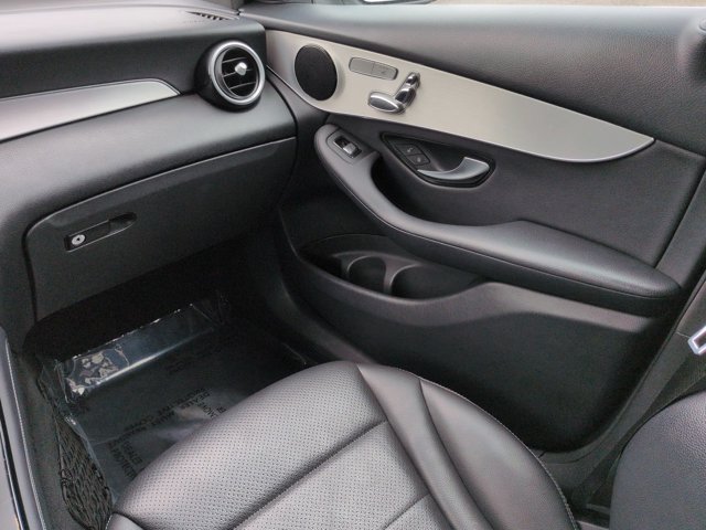 Used 2019 Mercedes-Benz GLC 300 image 17
