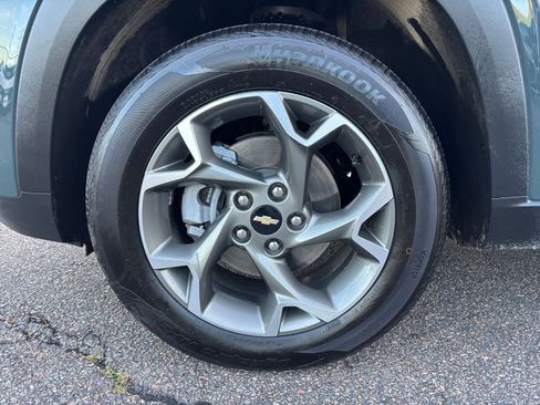 Used 2025 Chevrolet Trax LT image 28