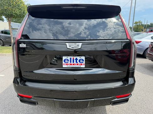 Used 2023 Cadillac Escalade ESV Sport w/ LPO, ONYX Package RWD image 6