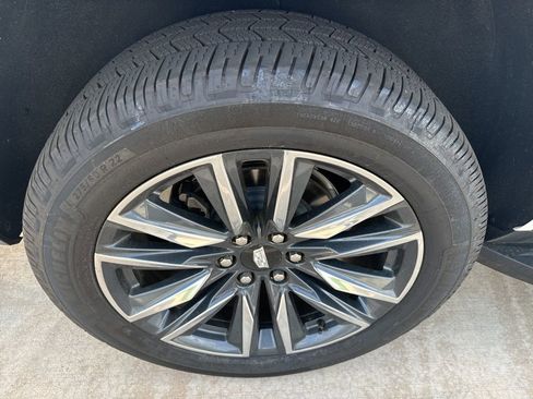 Used 2024 Cadillac Escalade Sport AWD/4WD image 6