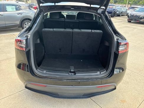 Used 2021 Tesla Model Y Long Range AWD/4WD image 8