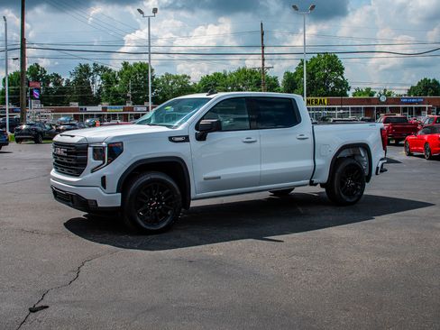 Used 2025 GMC Sierra 1500 Elevation image 3