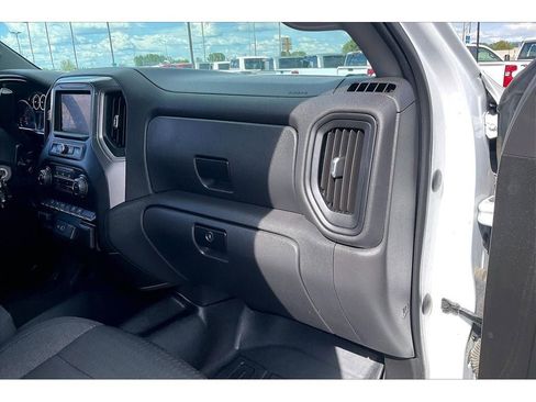 Used 2022 Chevrolet Silverado 1500 Custom Trail Boss w/ Safety Confidence Package AWD/4WD image 18