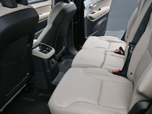 New 2026 Volvo XC90 T8 Ultra w/ Lounge Package AWD/4WD image 14