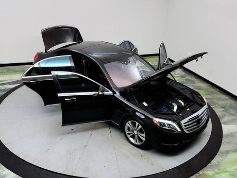 Used 2015 Mercedes-Benz S 550 Sedan w/ Premium 1 Package image 37