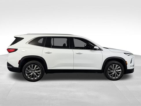 Used 2025 Buick Enclave Preferred AWD/4WD image 6