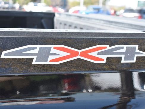 Used 2025 Chevrolet Silverado 1500 LT image 11