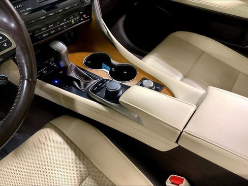 Used 2017 Lexus RX 350 AWD w/ Premium Package image 17