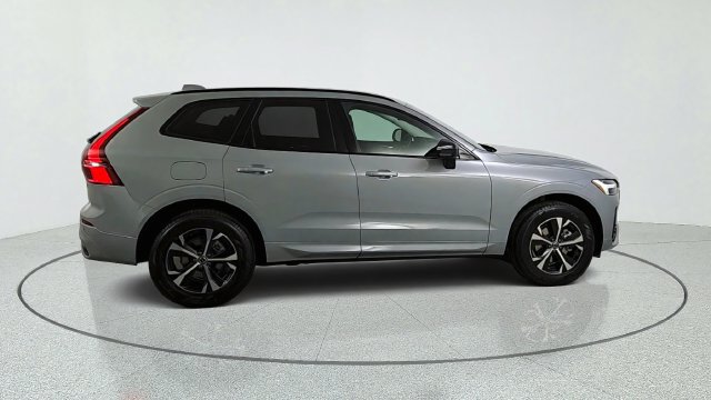 Used 2027 Volvo XC60 B5 Core AWD/4WD image 8
