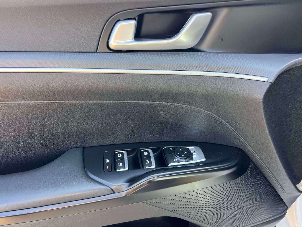 Certified 2023 Kia K5 LXS FWD image 16