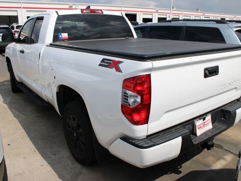 Used 2020 Toyota Tundra SR5 w/ SX Package RWD image 7
