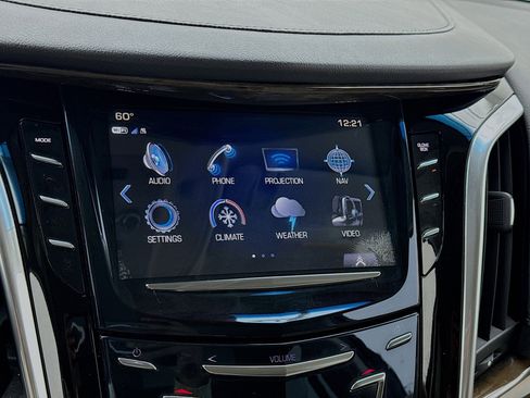 Used 2018 Cadillac Escalade Premium Luxury image 11