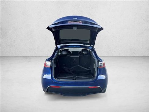 Used 2021 Tesla Model Y Long Range image 7