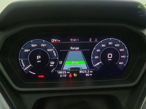 Used 2024 Audi Q4 e-tron Prestige AWD/4WD image 40