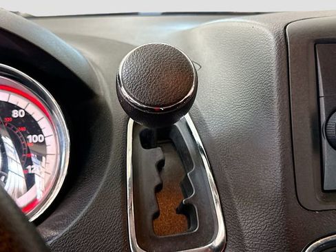 Used 2016 Dodge Grand Caravan SE w/ Quick Order Package 29E SE image 16