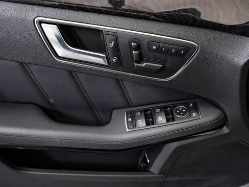 Used 2012 Mercedes-Benz E 350 4MATIC Sedan image 25