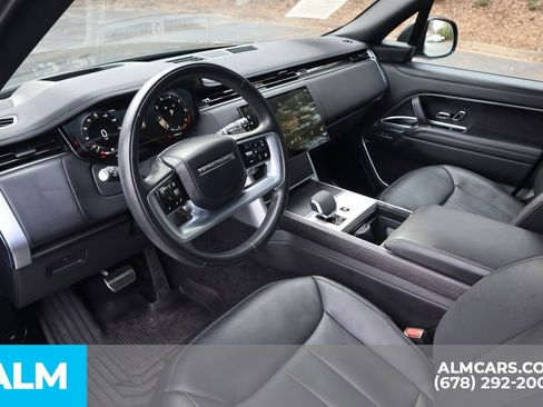 Used 2025 Land Rover Range Rover Long Wheelbase SE image 11