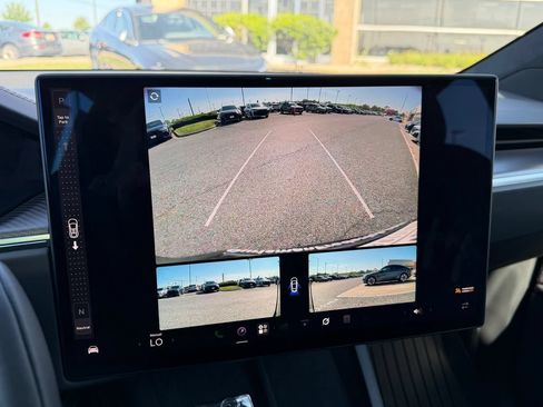 Used 2026 Tesla Model X Plaid AWD/4WD image 32
