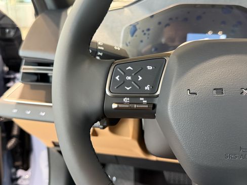 New 2026 Lexus ES 350e FWD image 22