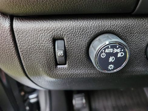 Used 2021 GMC Canyon AT4 w/ Driver Alert Package image 32